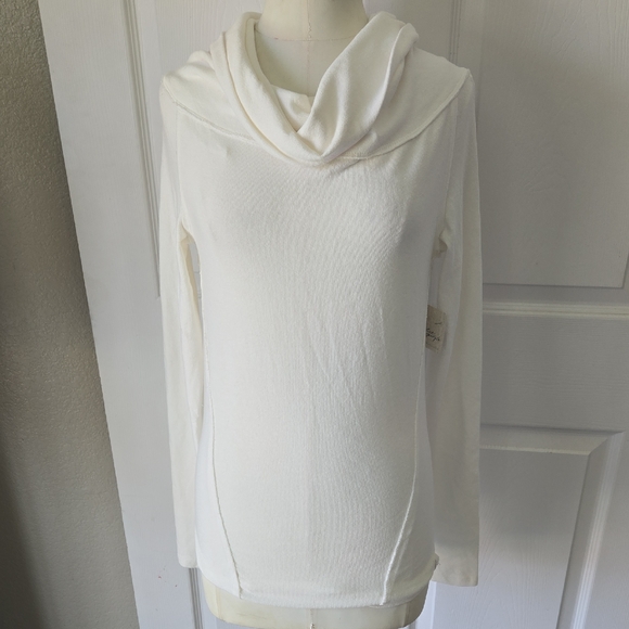 Free People Ivory Cowl Neck Long Sleeve Top Size NWT fp225/6 - Picture 1 of 7
